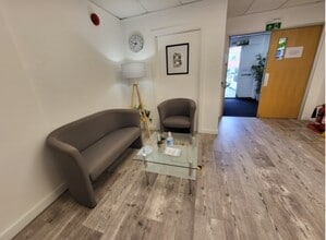Lorna Rd, Hove for lease Interior Photo- Image 2 of 20