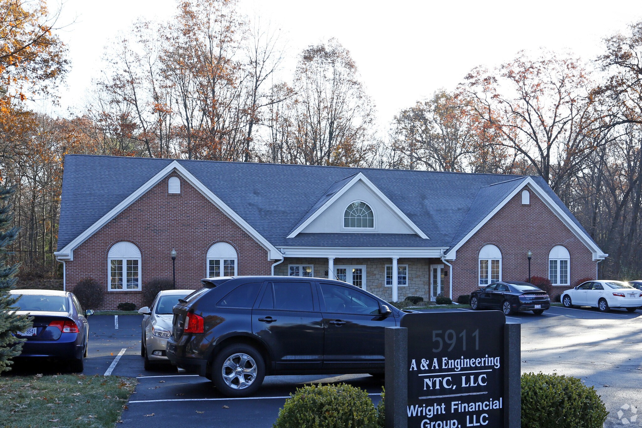 5911 Renaissance Pl, Toledo, OH for sale Primary Photo- Image 1 of 1
