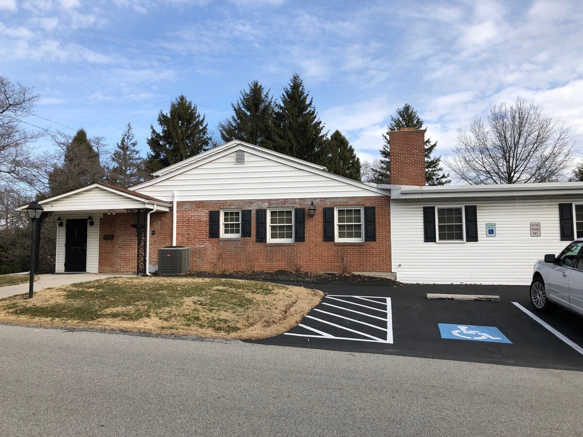 285 N Main St, Spring Grove, PA 17362