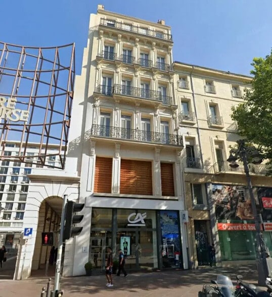 Flex in Marseille for sale - Building Photo - Image 1 of 14