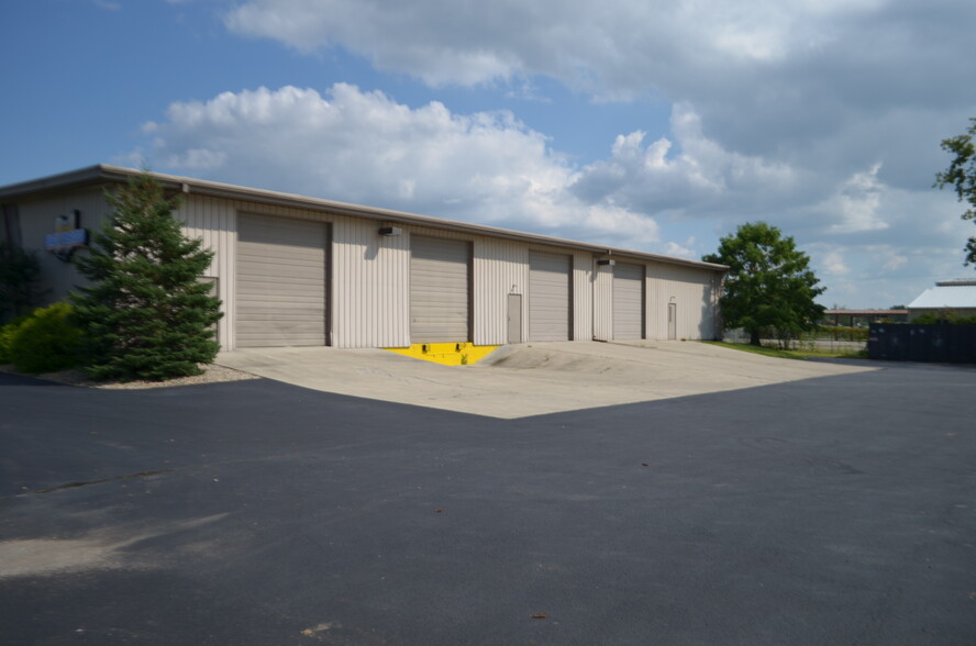 987 Claycraft Rd, Gahanna, OH for sale - Building Photo - Image 1 of 1