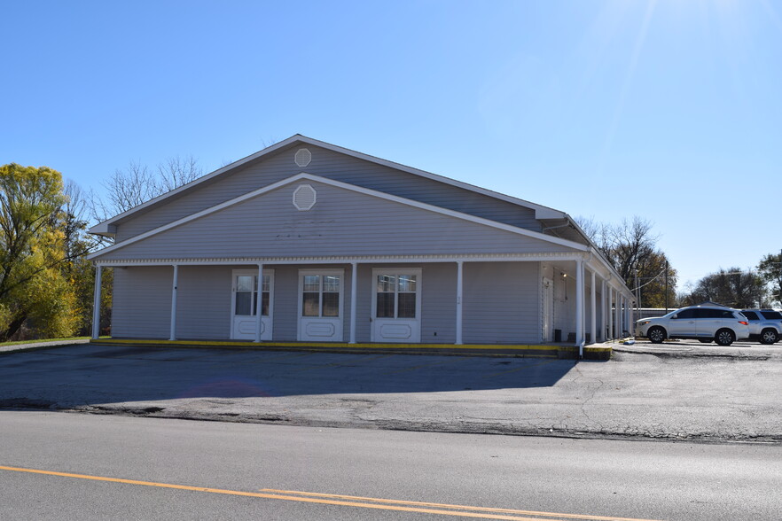 2401 Main St, Lexington, MO for sale - Building Photo - Image 2 of 4