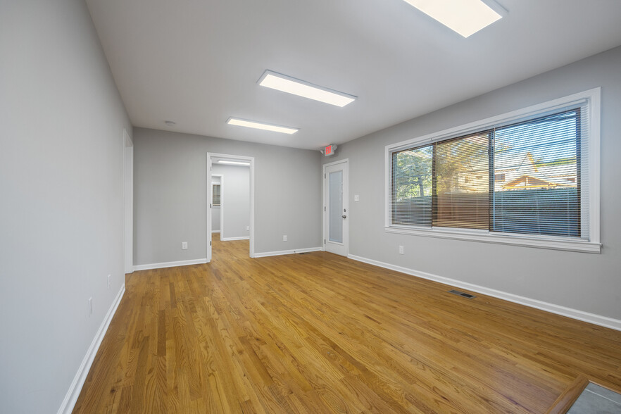 2298 Brockett Rd, Tucker, GA for lease - Interior Photo - Image 3 of 18