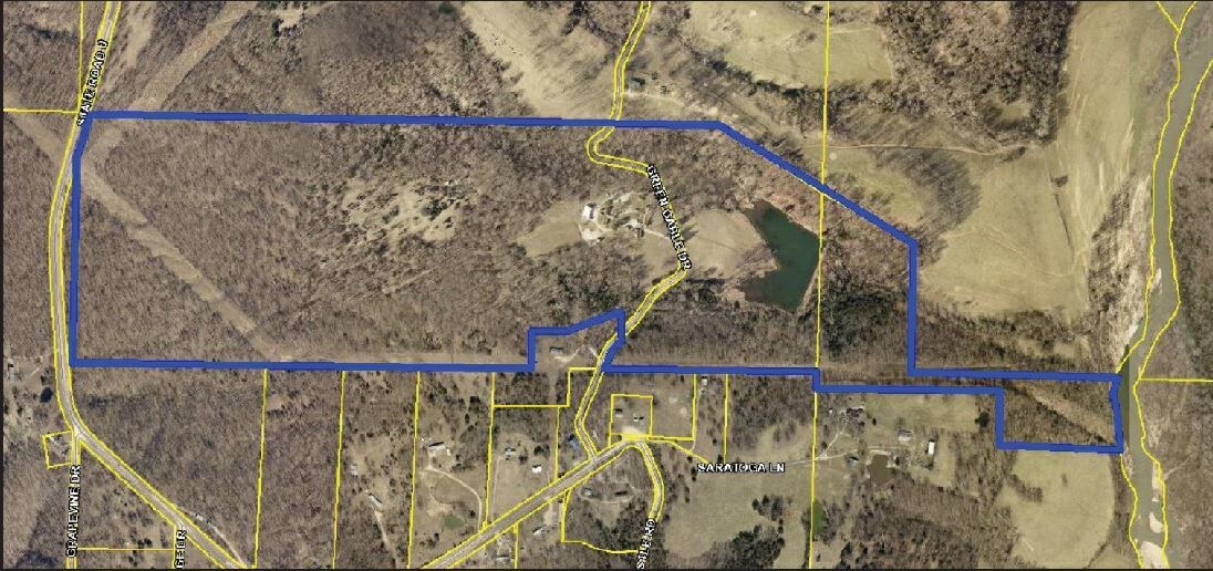 275 Green Gable Dr, Macks Creek, MO 65786