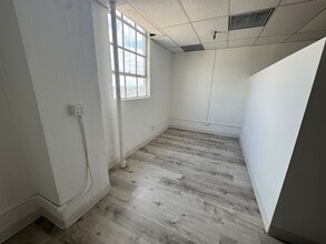 846-860 S Los Angeles St, Los Angeles, CA for lease Interior Photo- Image 2 of 3