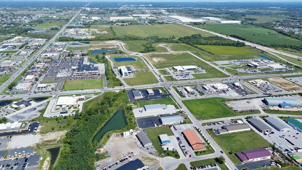 10935-11005 Delaware Pky, Crown Point, IN for sale - Building Photo - Image 2 of 7