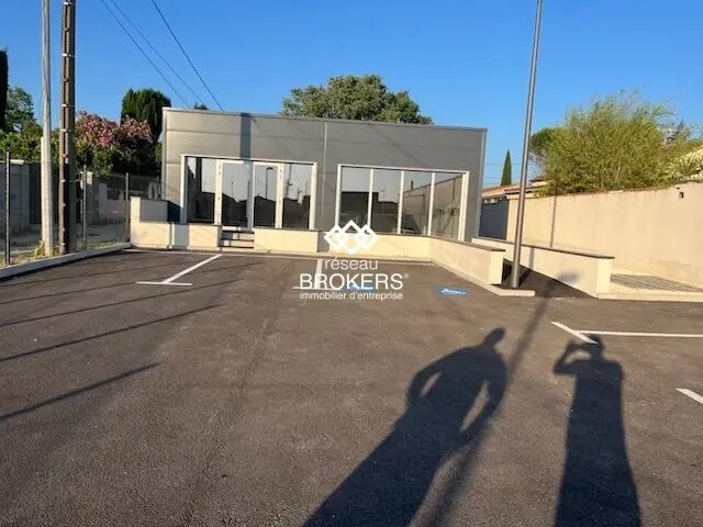 Office in Bollène for lease - Building Photo - Image 3 of 12