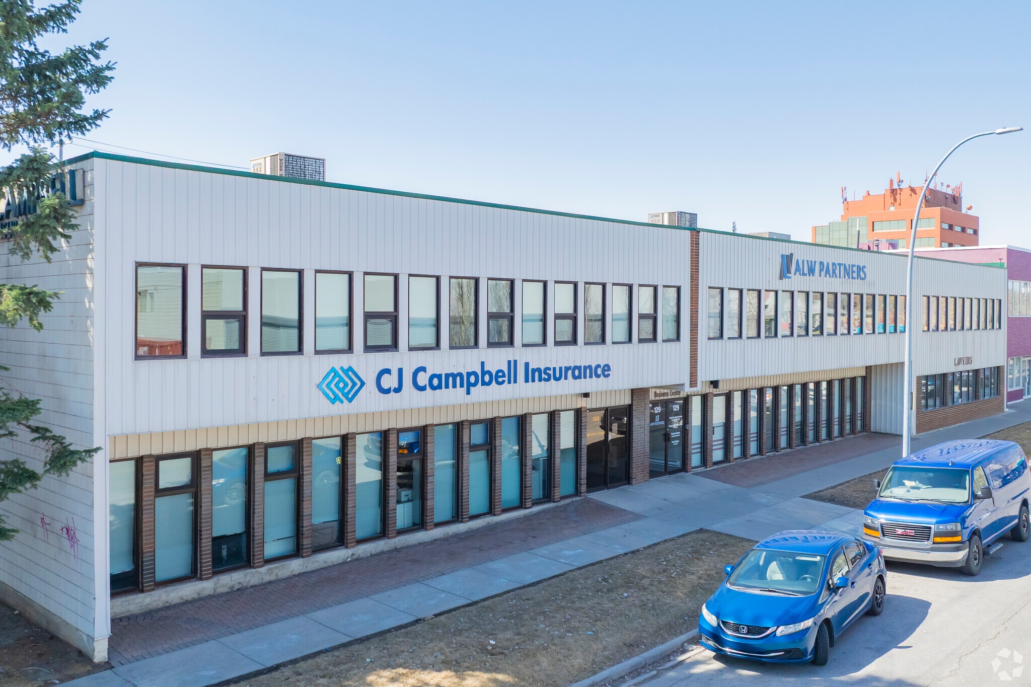 129 17 Ave NE, Calgary, AB for sale Primary Photo- Image 1 of 1