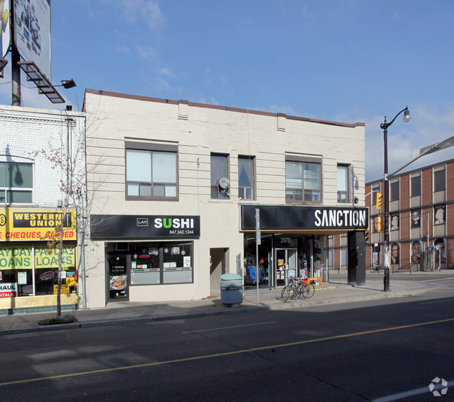 2978-2982 Dundas St W, Toronto, ON for sale - Building Photo - Image 2 of 18