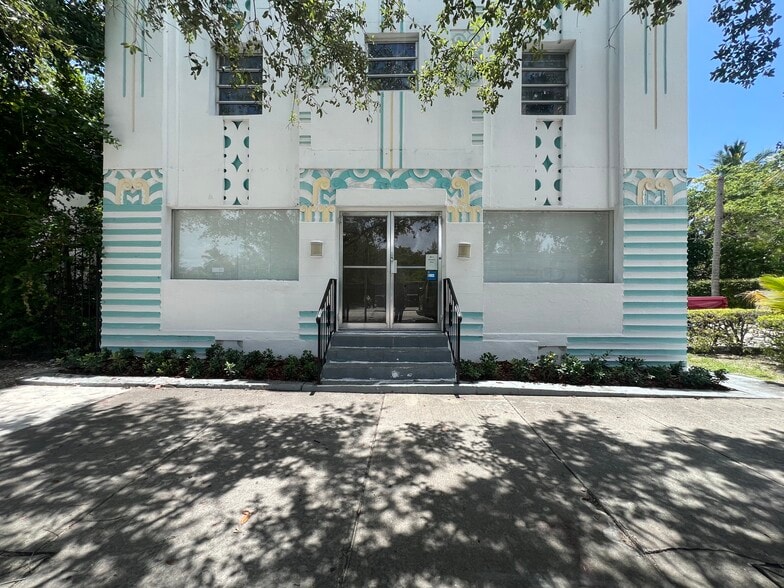 8413 Biscayne blvd, Miami, FL for lease - Building Photo - Image 1 of 18