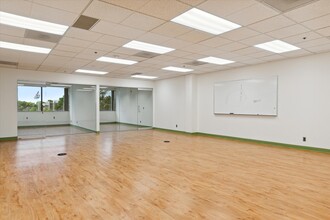 950 Stephenson Hwy, Troy, MI for lease Interior Photo- Image 1 of 4