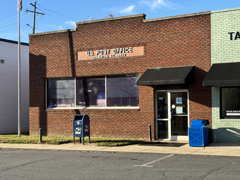 111 Center St, Cramerton, NC for sale - Building Photo - Image 1 of 1