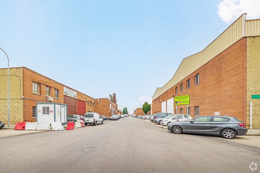 Industrial in San Fernando de Henares, Madrid for lease - Building Photo - Image 1 of 1