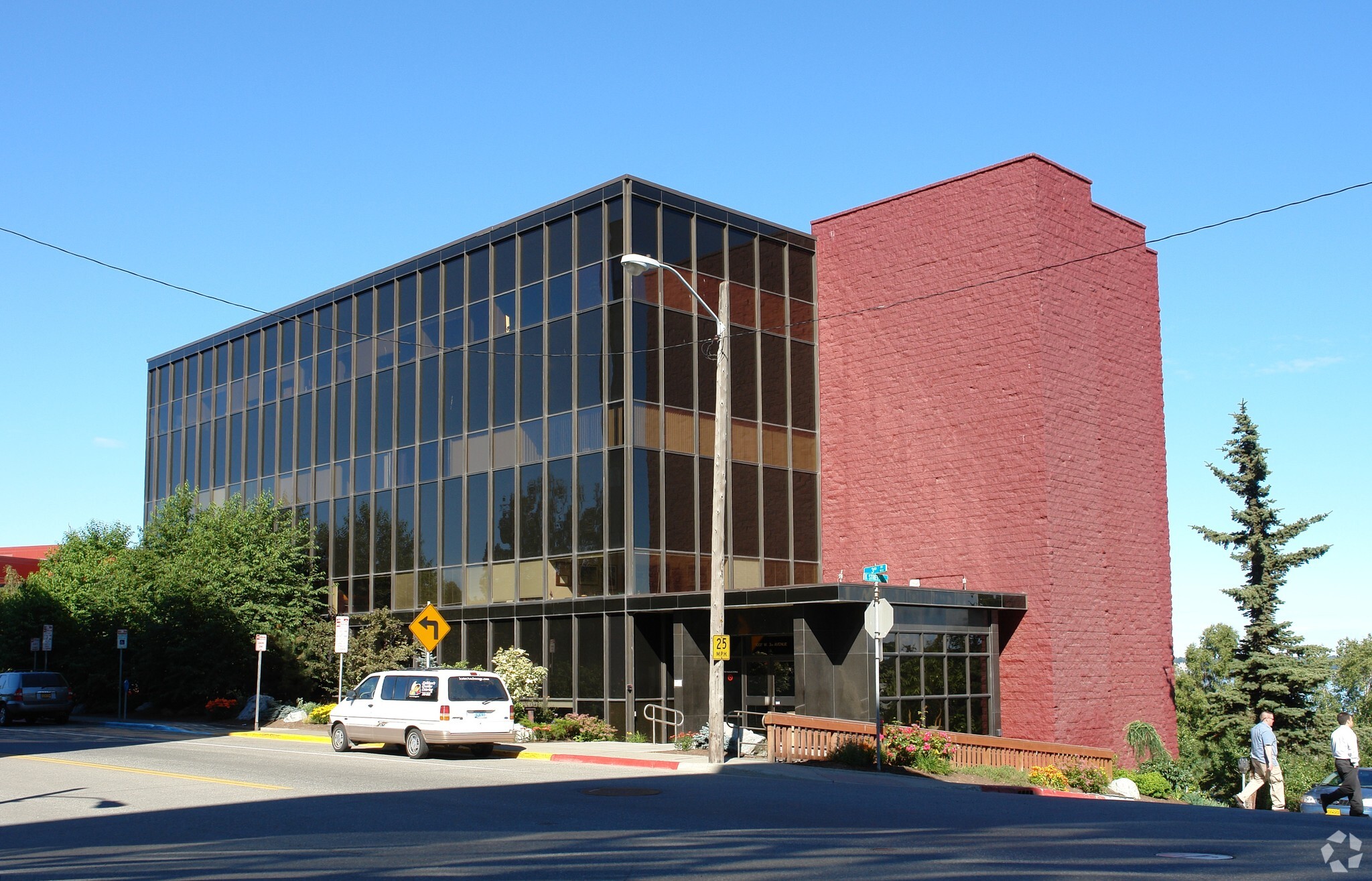 1007 W 3rd Ave, Anchorage, AK for lease Building Photo- Image 1 of 4
