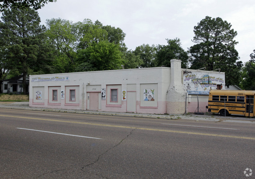 1730 Lamar Ave, Memphis, TN for sale - Building Photo - Image 2 of 19