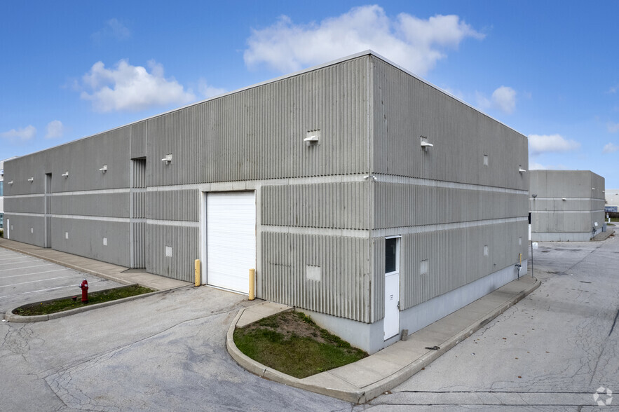 3500 Laird Rd, Mississauga, ON for lease - Building Photo - Image 2 of 7