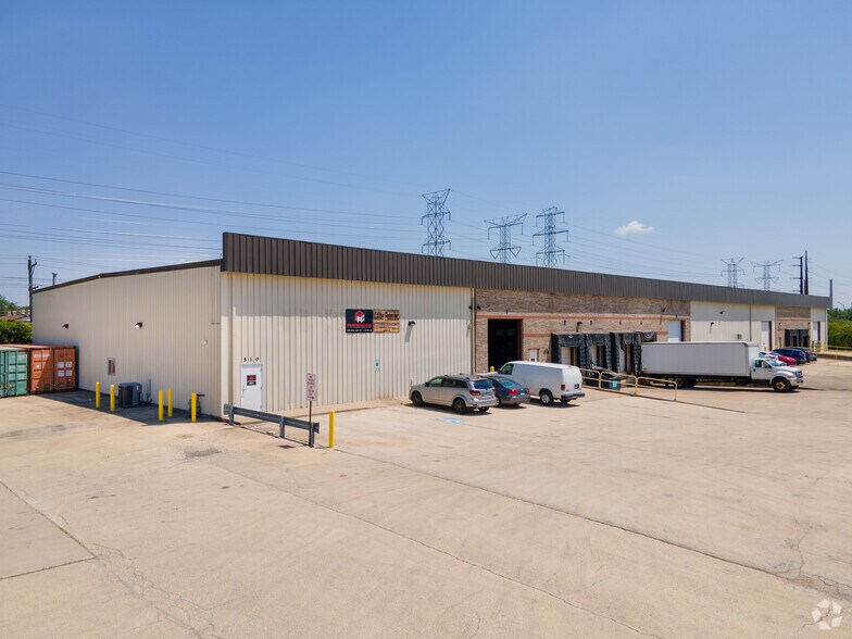 510-530 Oakleaf Ct, Joliet, IL for lease - Primary Photo - Image 2 of 7