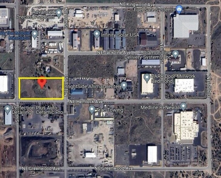 1005 NE Hemlock Ave, Redmond, OR for sale - Primary Photo - Image 2 of 2