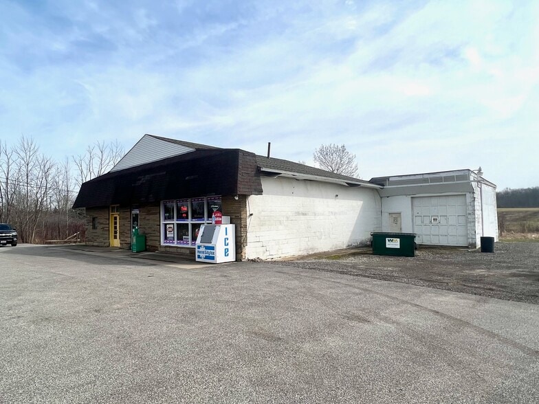 11253 Kinsman Rd, Newbury, OH for sale - Building Photo - Image 2 of 9
