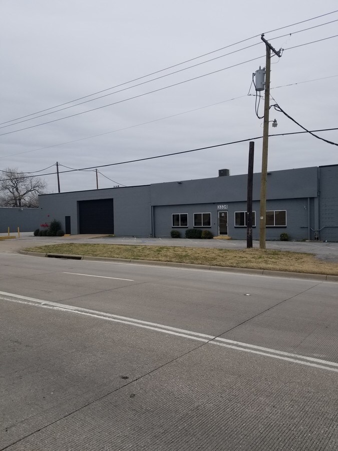 3334 N I35 E, Lancaster, TX 75134