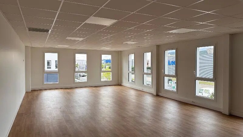 Flex in Genay for sale - Interior Photo - Image 3 of 17