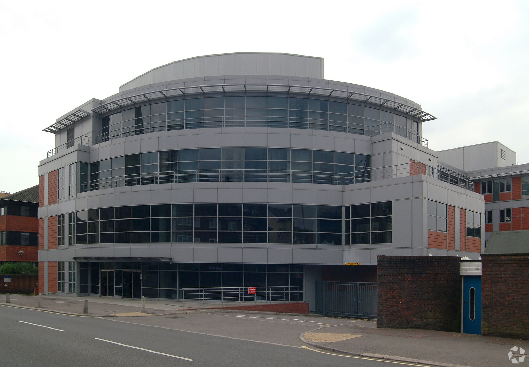 120-130 Station Rd, Redhill for sale Primary Photo- Image 1 of 1