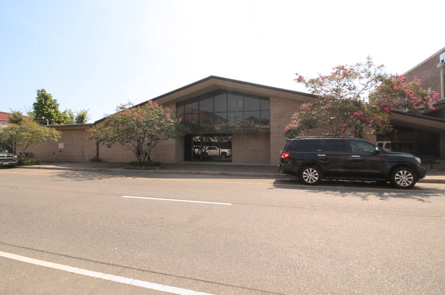 116 N Range Ave, Denham Springs, LA for sale - Primary Photo - Image 1 of 1