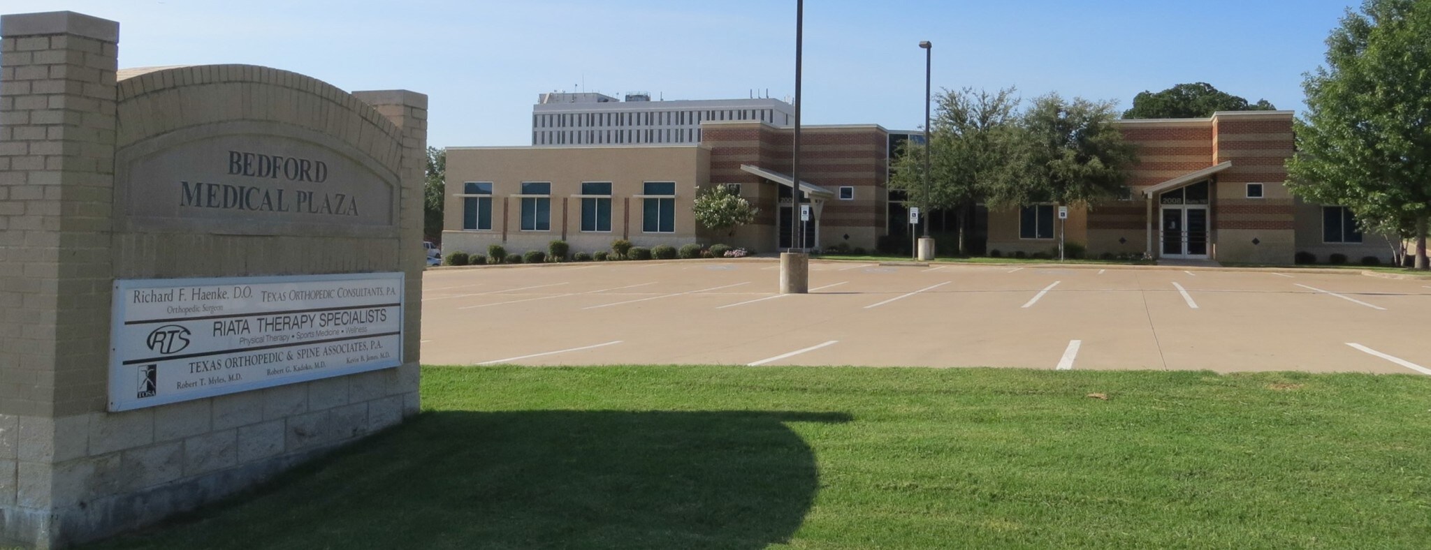 2008 L Don Dodson Dr, Bedford, TX for sale Building Photo- Image 1 of 1