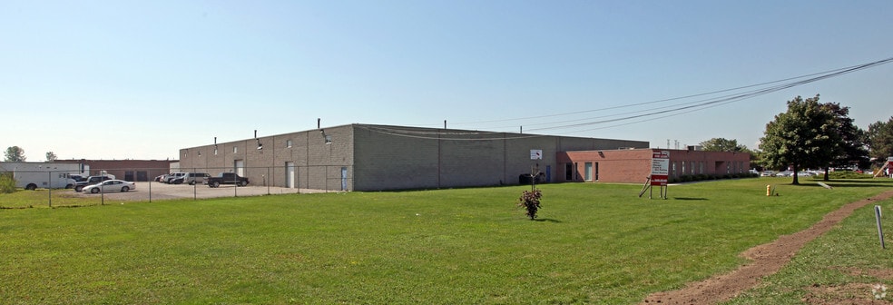1773 Bayly St, Pickering, ON for lease - Primary Photo - Image 1 of 3