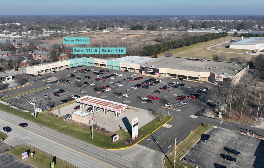 306-338 N Bittersweet Rd, Mishawaka, IN for lease - Building Photo - Image 2 of 7