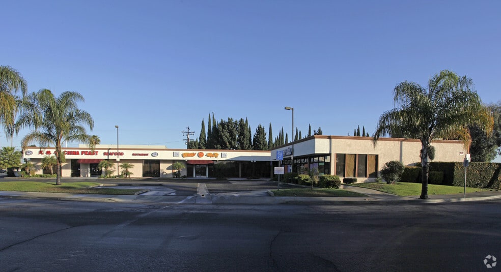 12100-12116 Beach Blvd, Stanton, CA for lease - Building Photo - Image 1 of 8