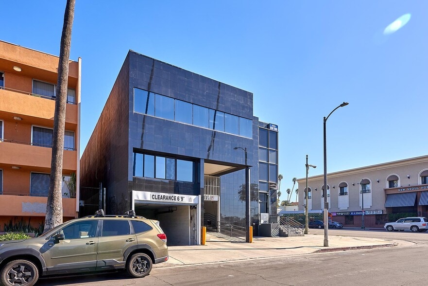 2655 W Olympic Blvd, Los Angeles, CA for lease - Building Photo - Image 2 of 4