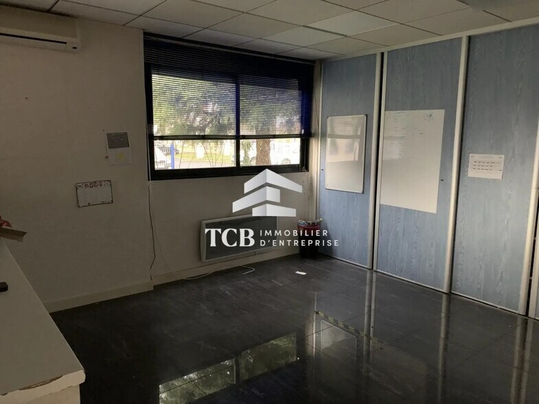 Office in Sautron for sale - Interior Photo - Image 2 of 3