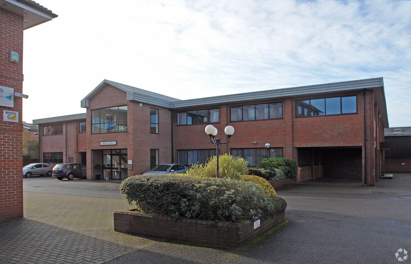 Dedmere Rd, Marlow, BKM SL7 1PB