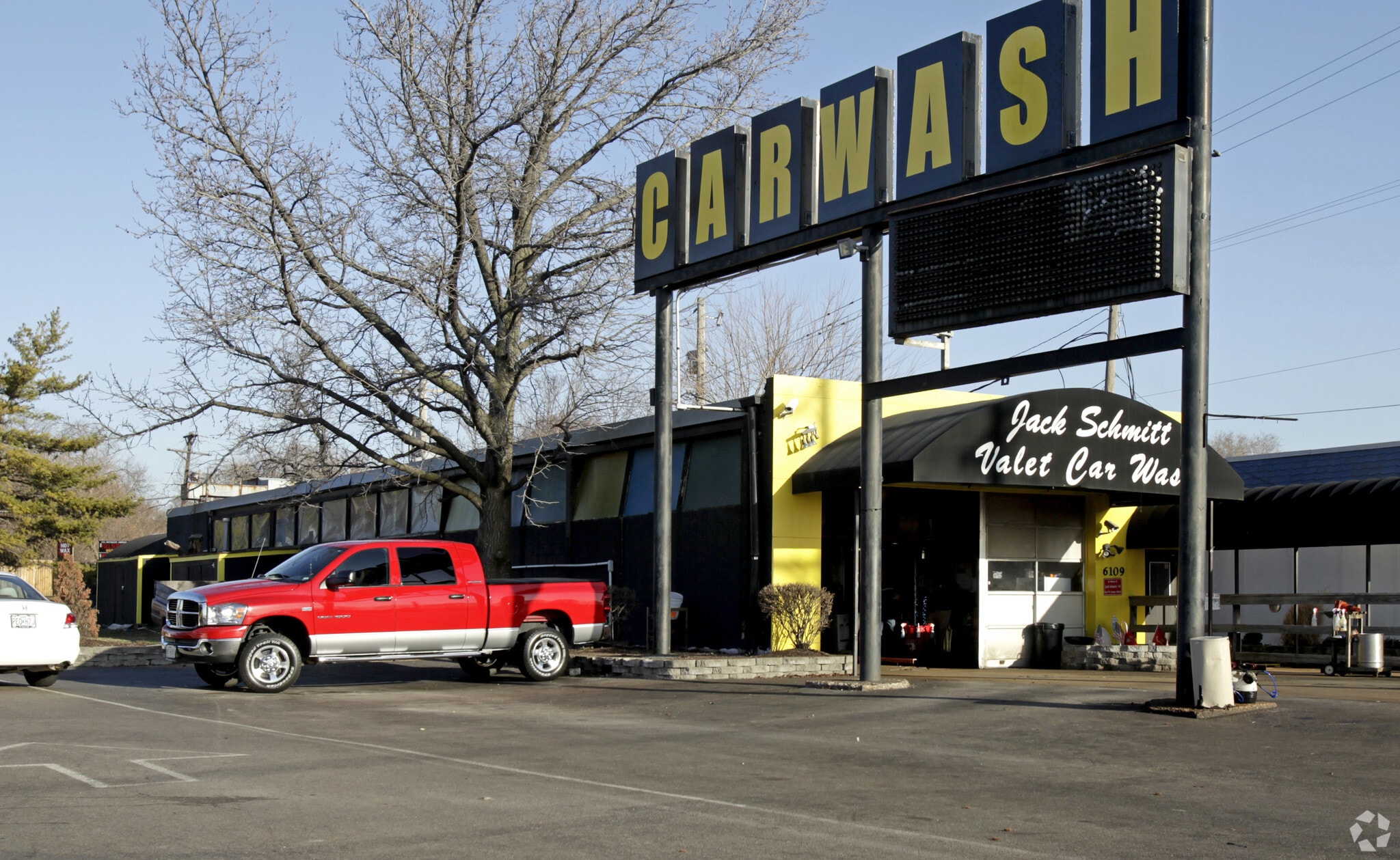 6109 N Lindbergh Blvd, Hazelwood, MO for sale Primary Photo- Image 1 of 3