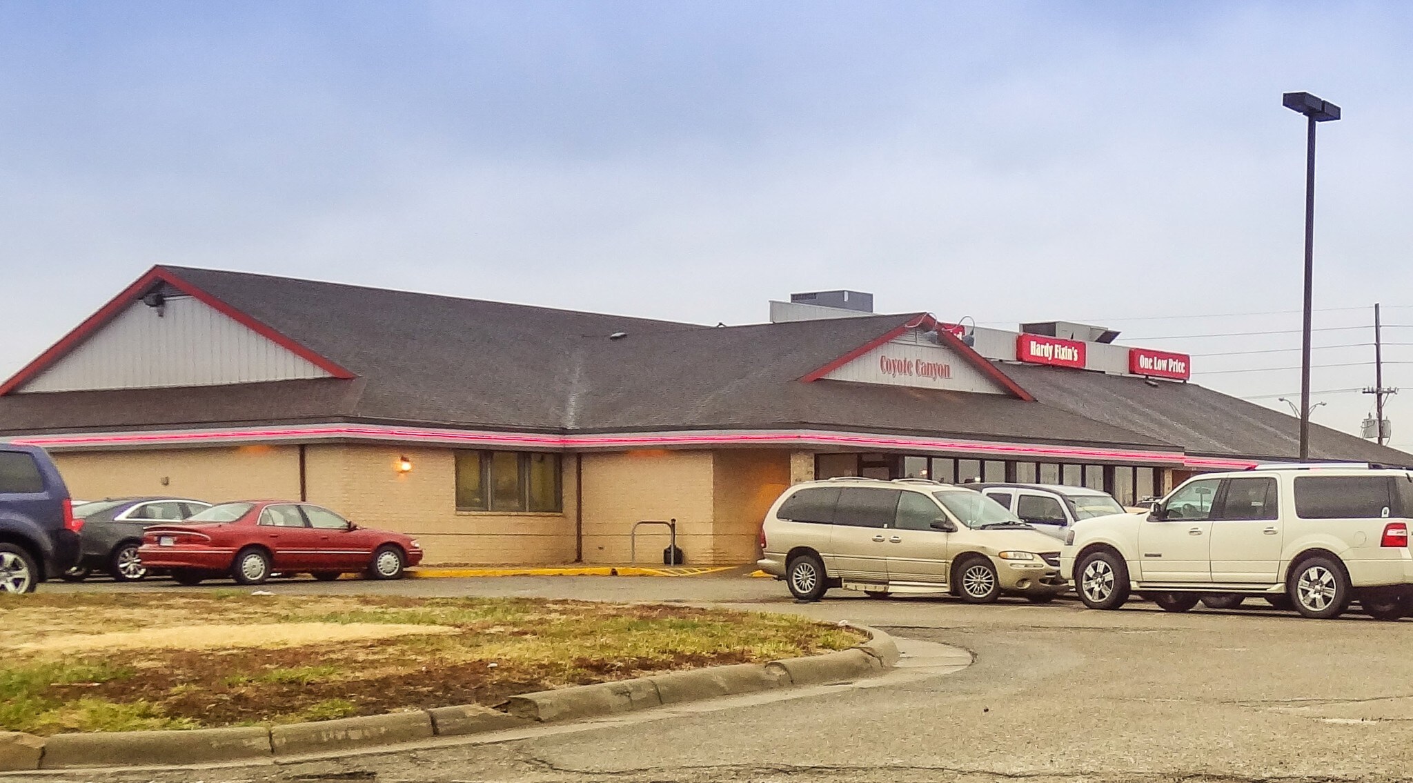 2351 S 9th St, Salina, KS, 67401 - Restaurant Property For Sale