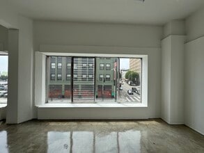 656 S Los Angeles St, Los Angeles, CA for lease Interior Photo- Image 2 of 4