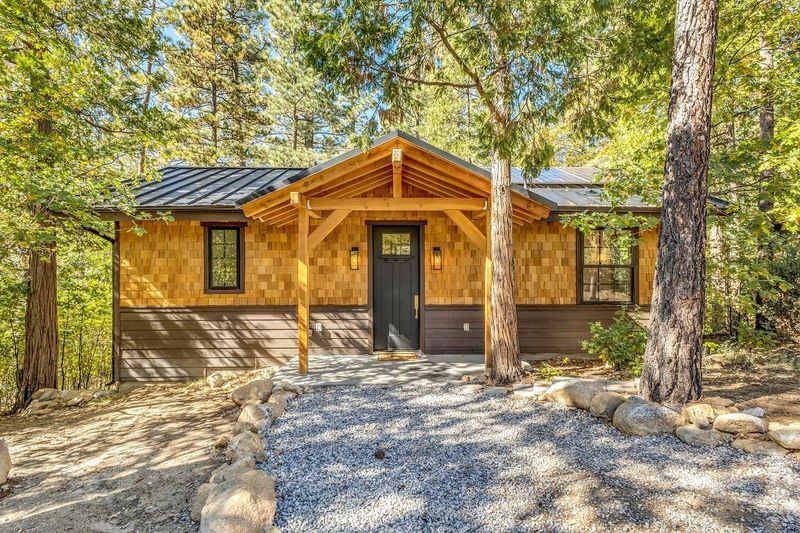 54620 North  Circle Drive dr, Idyllwild-Pine Cove, CA for sale - Building Photo - Image 3 of 4