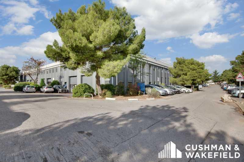 Office in Vitrolles for lease - Building Photo - Image 1 of 10