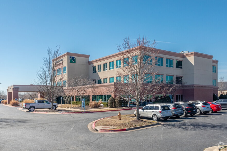 2900 Medical Center Pky, Bentonville, AR for lease - Building Photo - Image 3 of 5