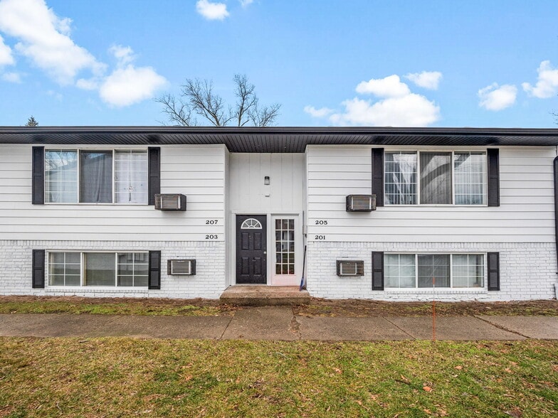 204 Rosette St, Holly, MI for sale - Building Photo - Image 2 of 19