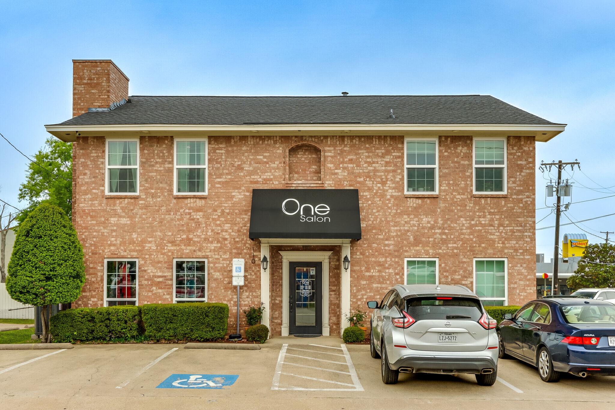 110 S Barton Ave, Grapevine, TX for sale Primary Photo- Image 1 of 11