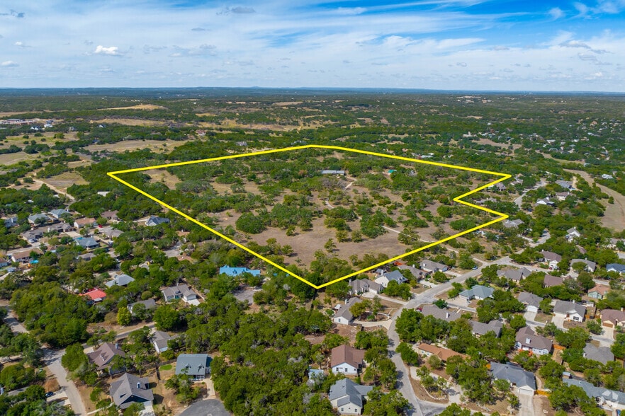 32 Saddle Rock Rdg, Wimberley, TX for sale - Primary Photo - Image 1 of 1