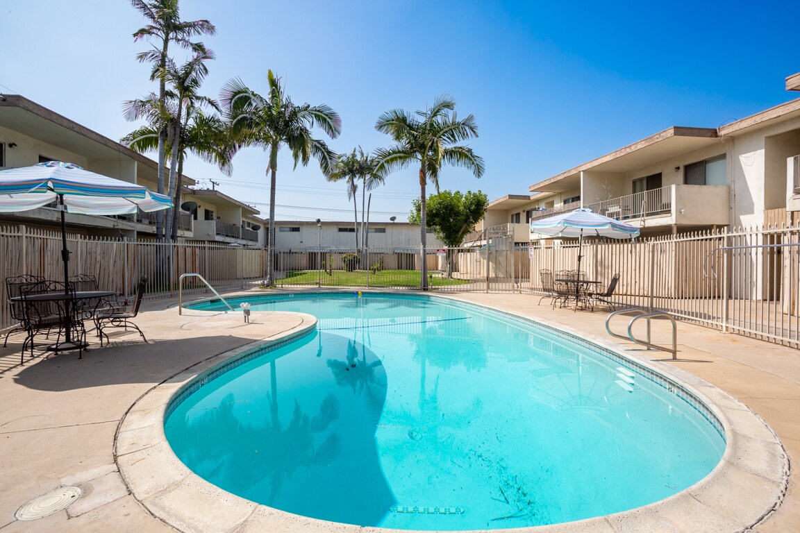 1499 Ridgecrest St, Monterey Park, CA 91754 The Three Lanterns