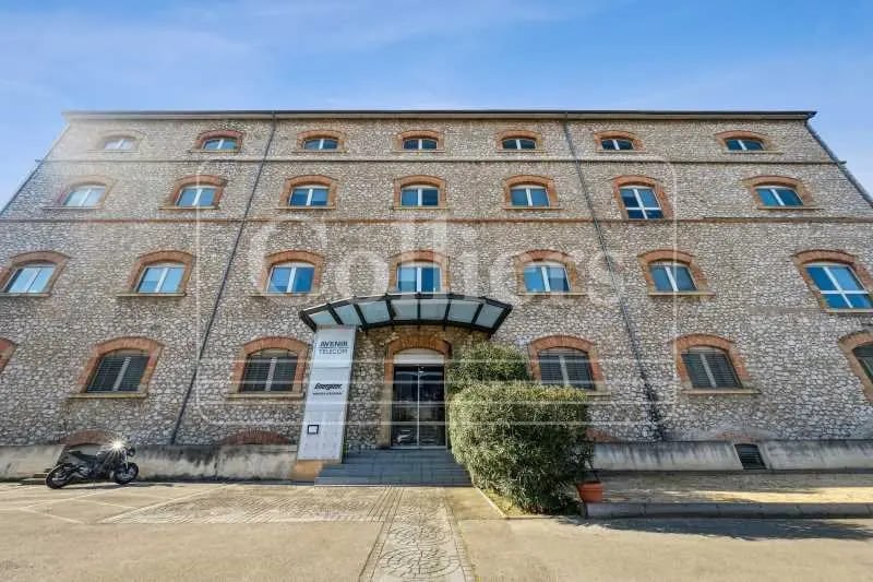 Office in Marseille for lease - Building Photo - Image 1 of 1