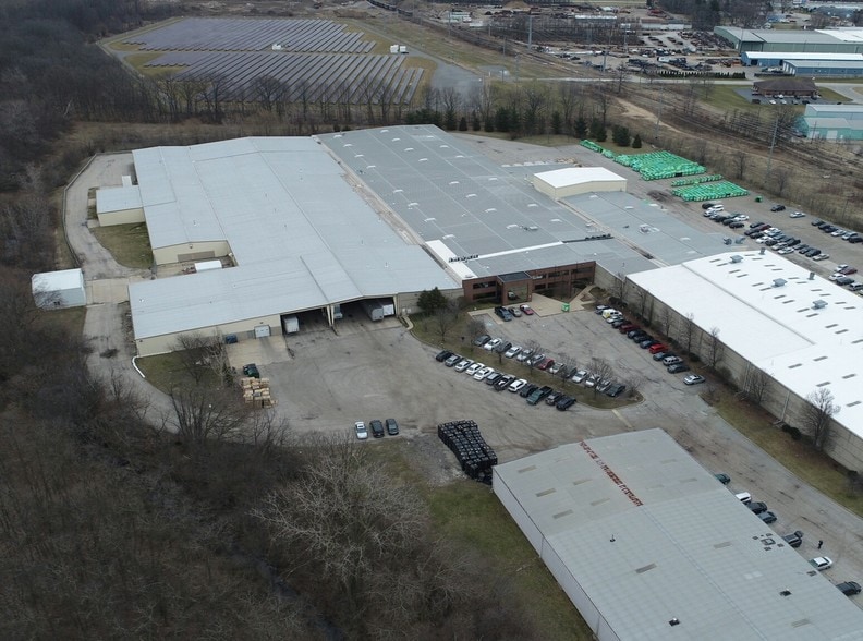 55740 Currant Rd, Mishawaka, IN for sale - Building Photo - Image 1 of 1