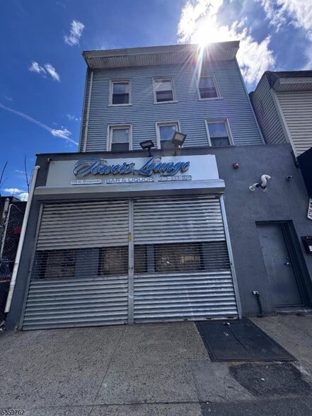 119 W Broadway, Paterson, NJ for sale - Building Photo - Image 2 of 20