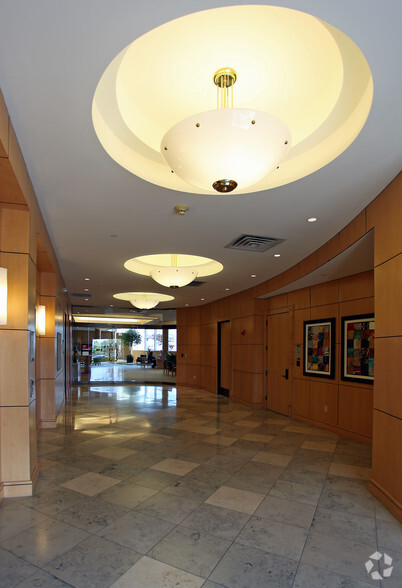 1500 S Utica Ave, Tulsa, OK for lease - Lobby - Image 2 of 3