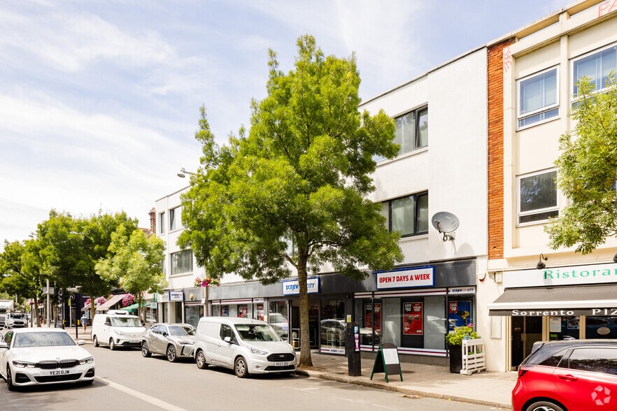 30-34 Heath Rd, Twickenham for lease - Building Photo - Image 3 of 4