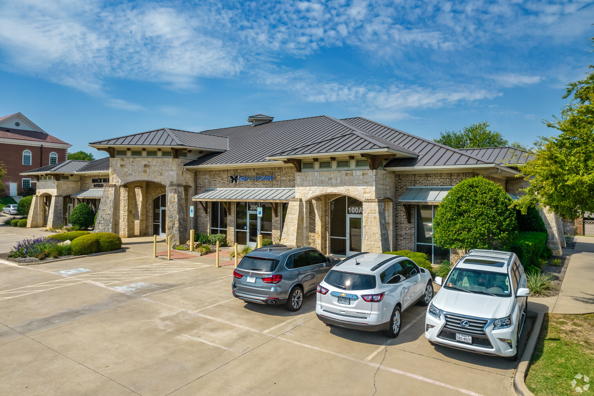 104-106 Grapevine Hwy, Hurst, TX for sale Primary Photo- Image 1 of 6